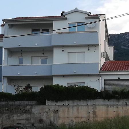 Apartment Istuk Каштела Экстерьер фото