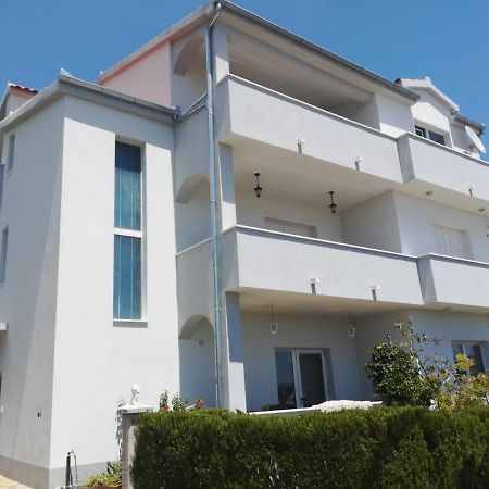 Apartment Istuk Каштела Экстерьер фото