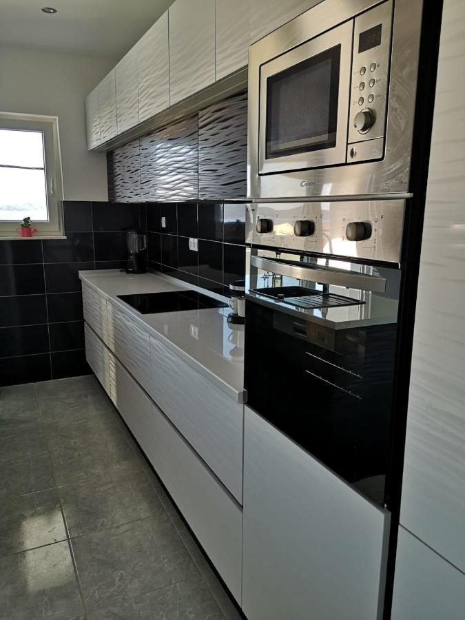 Apartment Istuk Каштела Экстерьер фото