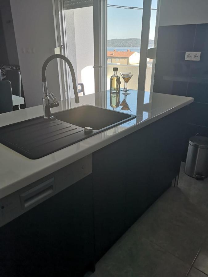 Apartment Istuk Каштела Экстерьер фото